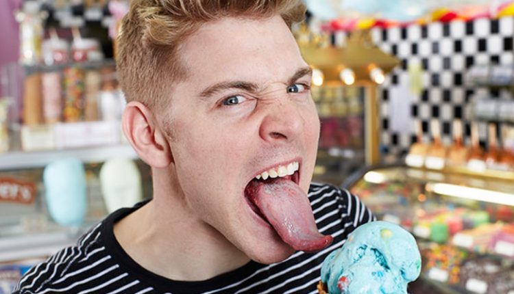 Longest tongue male unusual body parts world record